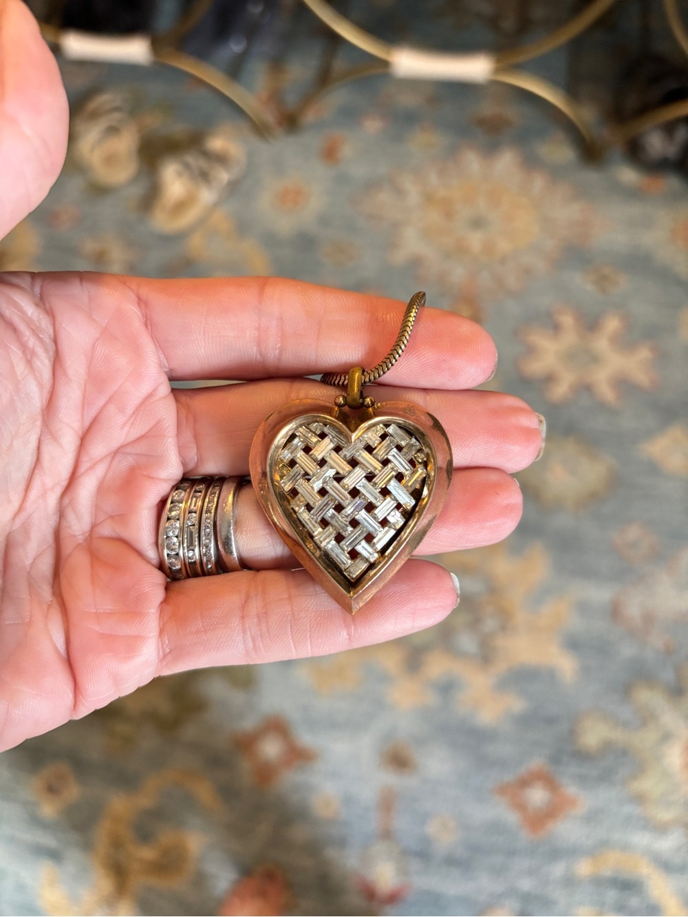 Vintage Trifari “Hearthrob” choker from 1951 designed by Alfred Philippe - Picture 6 of 8